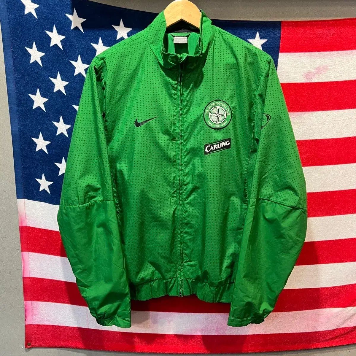 ナイキ セルティックFC グリーン ウィンドブレーカー - メルカリ