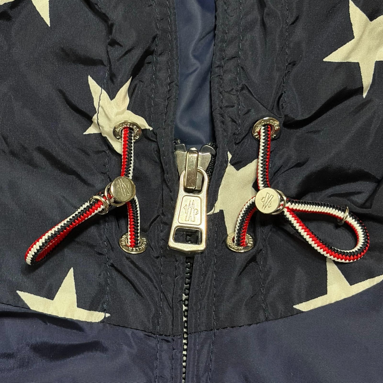 MONCLER/L (2) /ネイビー /ナイロンパーカー /型番E10914113685 54155