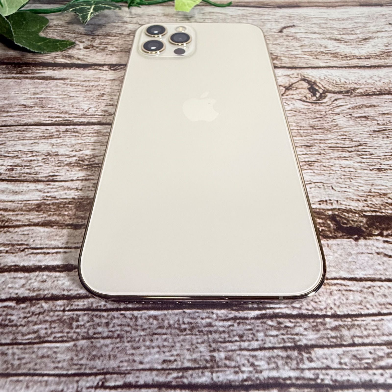 76 iPhone 12pro 512GB 新品バッテリー　SIMフリー美品 美品】iPhone 12 pro 512GB ゴールド SIMフリー 新品バッテリー