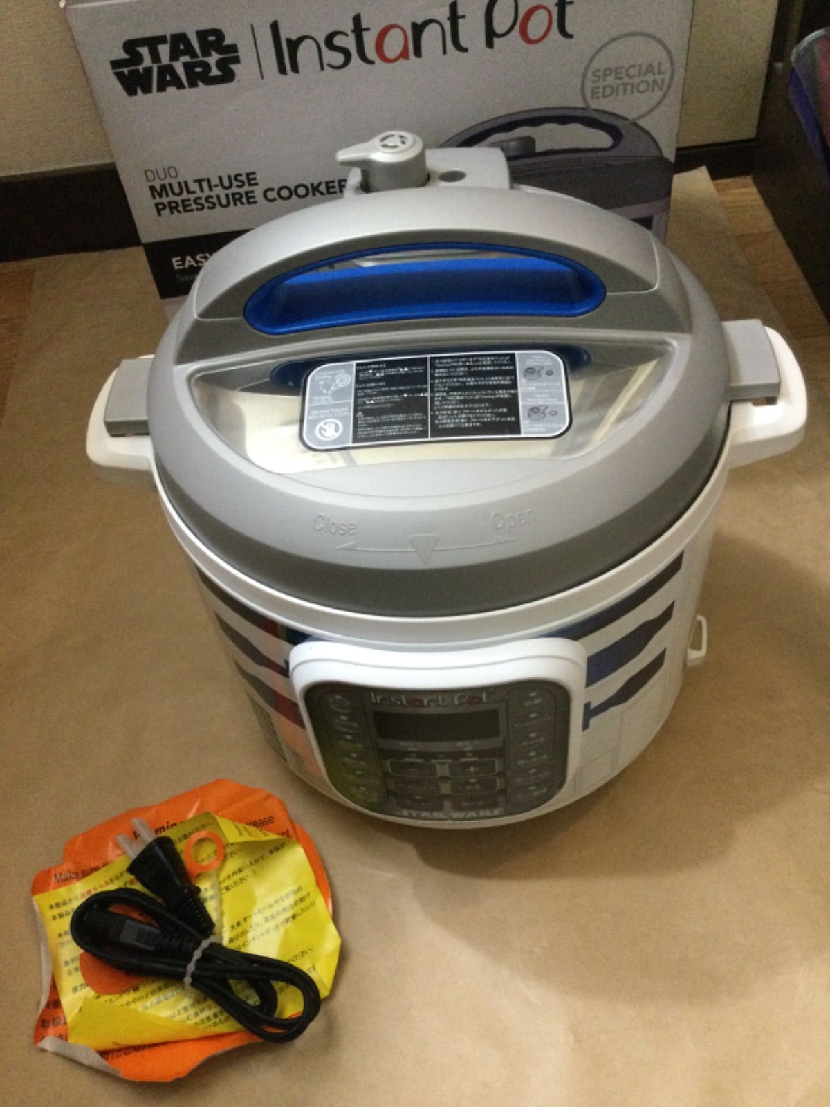 スター・ウォーズ Instant Pot Duo 60 R2D2 STAR WARS インスタントポット Instan Pot Duo 60 R2D2 - メルカリ