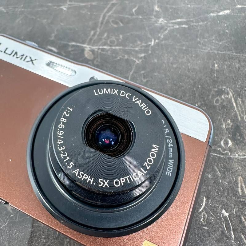 美品】Panasonic LUMIX DMC-XS3 ブラウン コンパクトデジタルカメラ