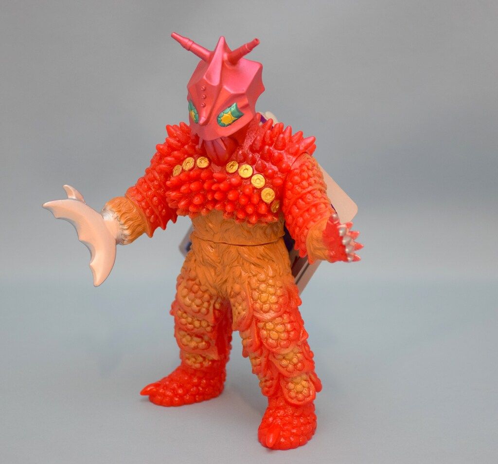 バンダイ ウルトラ怪獣シリーズ2000 巨大ヤプール タグ付 62 - メルカリ