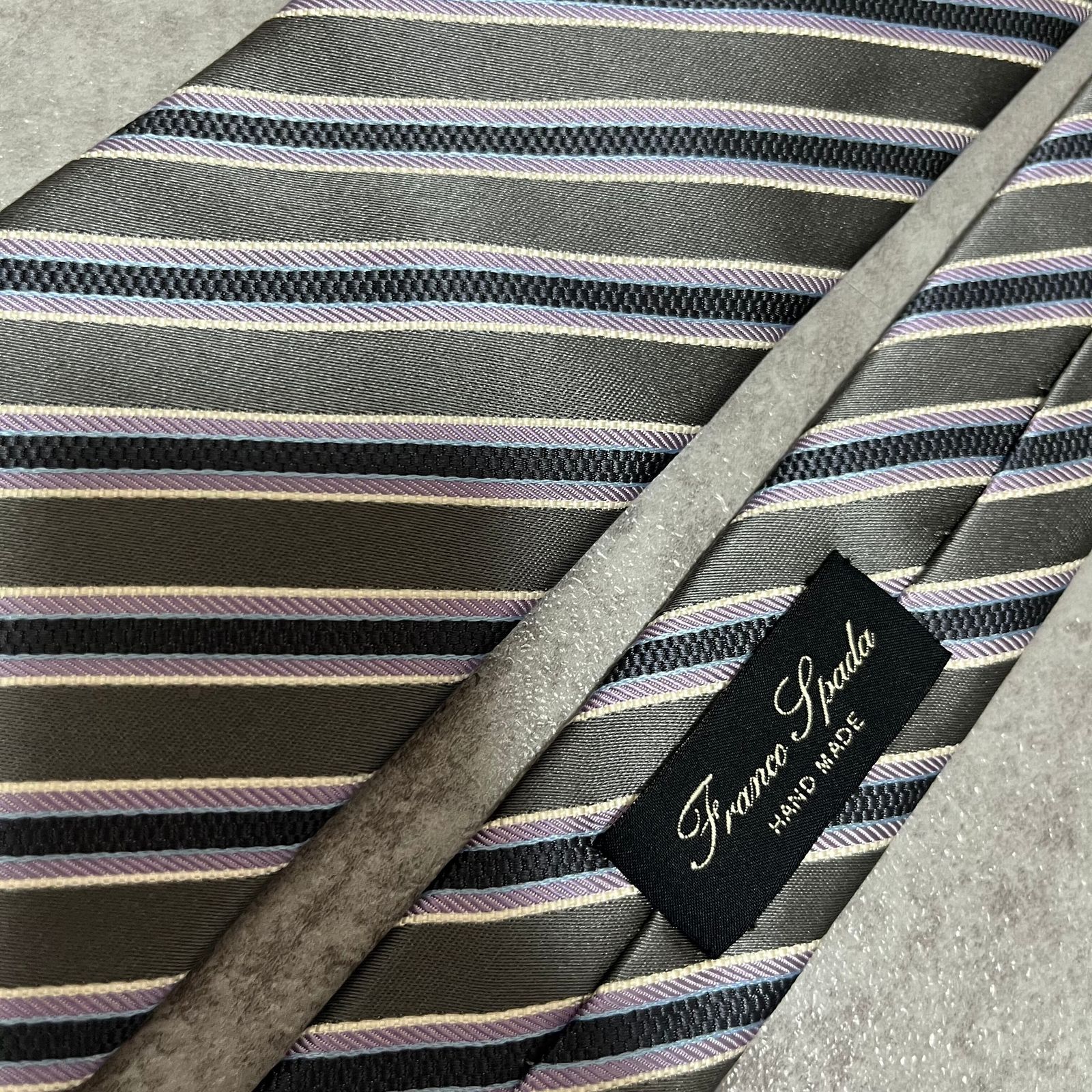 シルバー ストライプ ネクタイ ストライプ】レジメンタルストライプネクタイ シルバー バイカラー