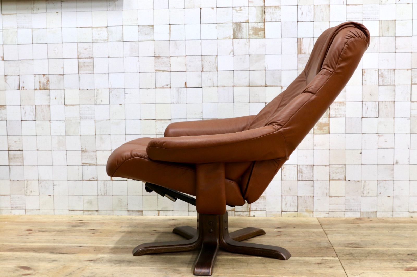 GMIS477○Hjellegjerde / イエリアーダ Simmons シモンズ