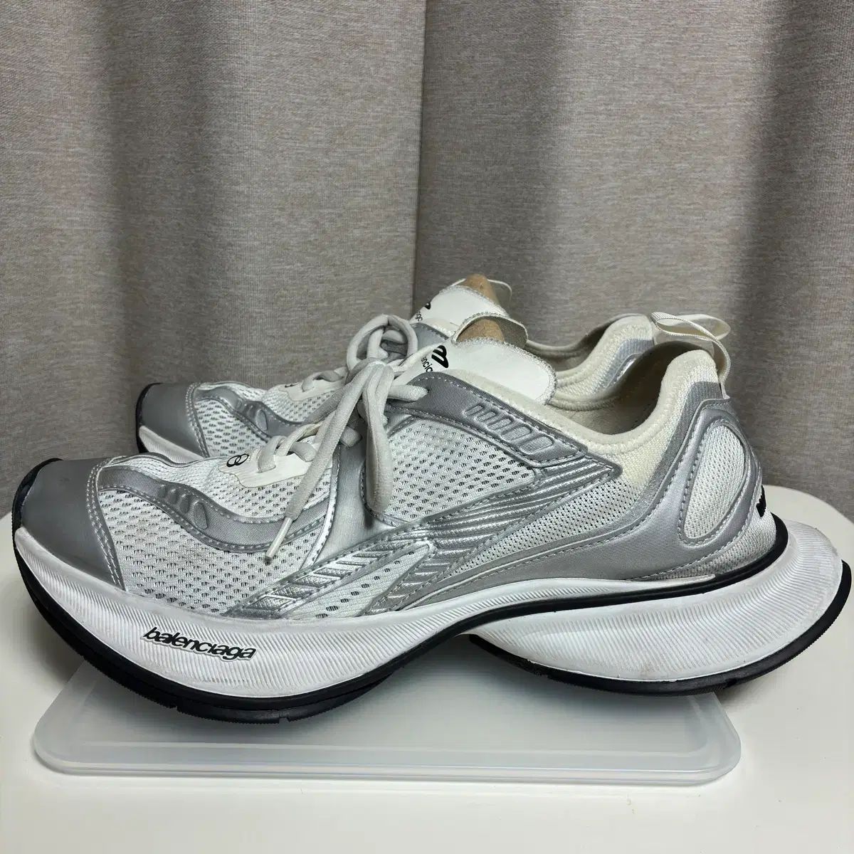 41) バレンシアガ サーキット スニーカー 白 シルバー - メルカリ