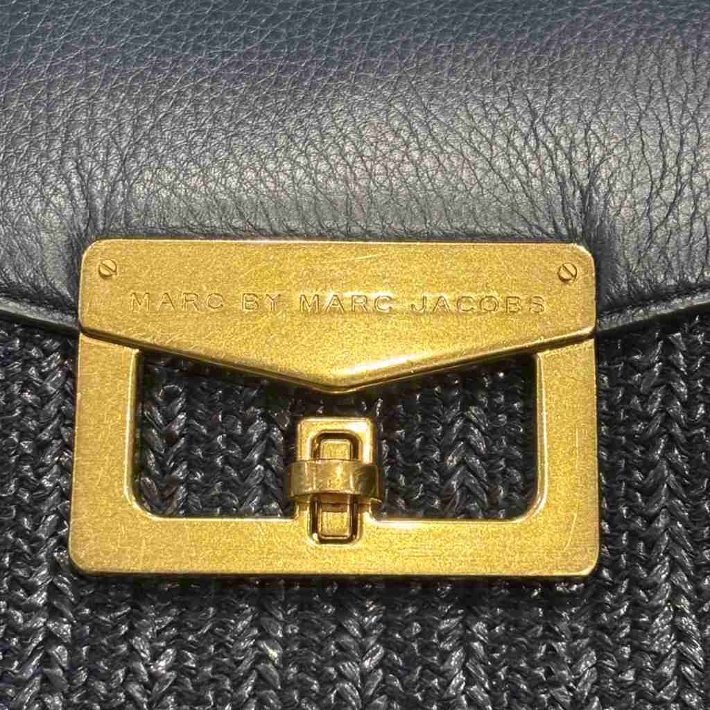 マークジェイコブス MARC JACOBS クラッチバッグ ターンロック開閉 紺