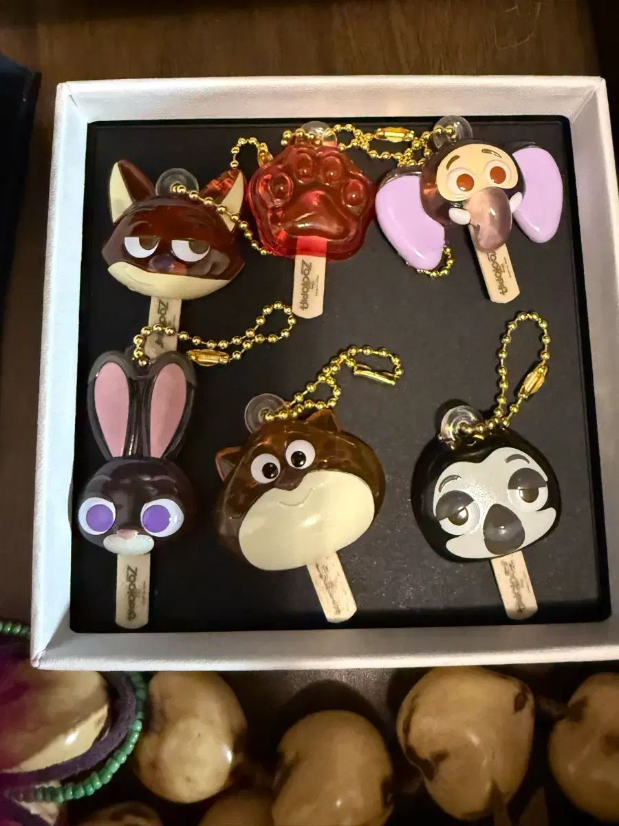 ズートピア 日本 ガチャ キーホルダー