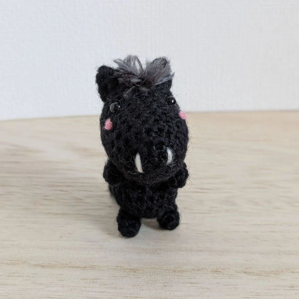 あみぐるみ 馬さん 黒馬 黒ヘアー 鼻点白 ストラップ 干支 - メルカリ