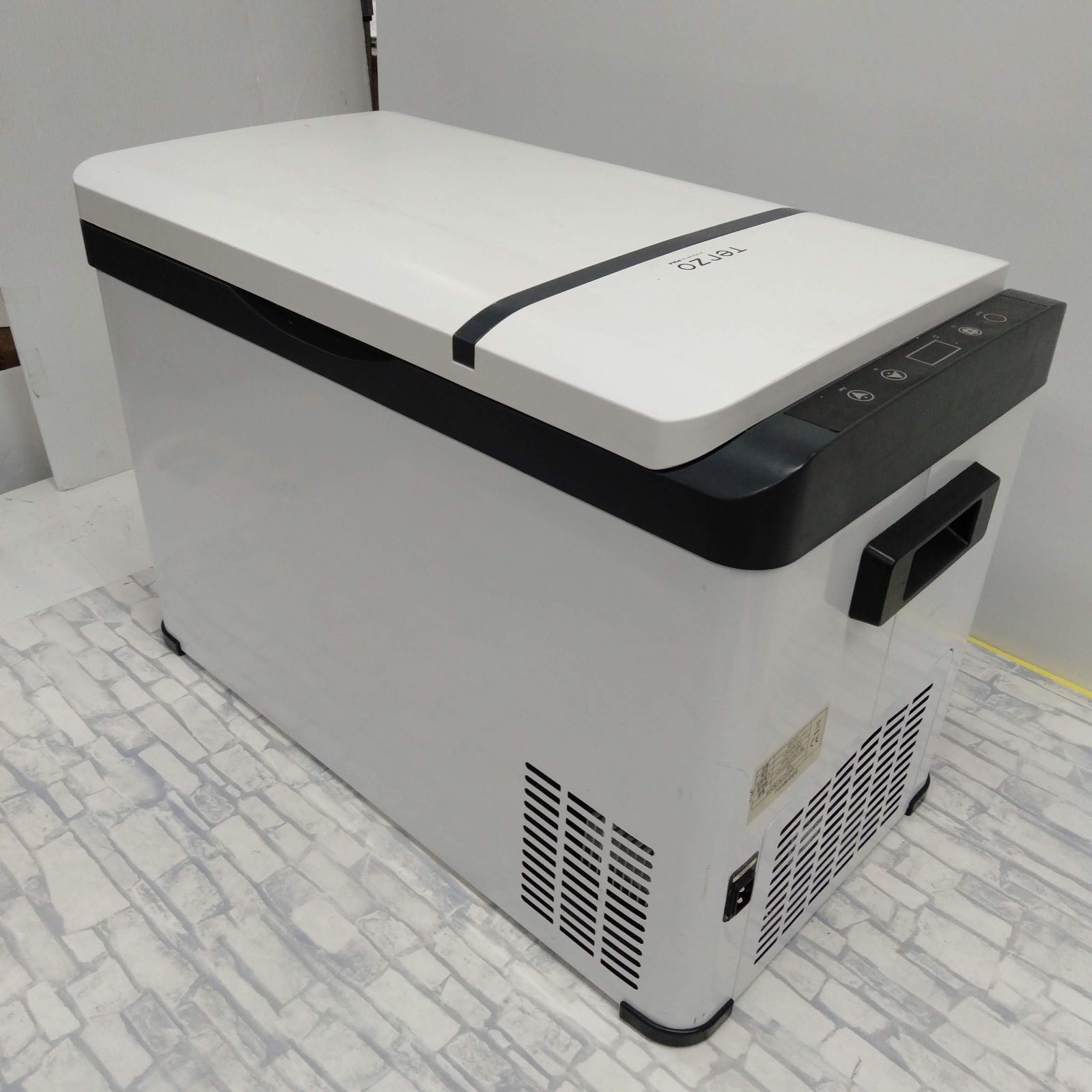 【動作品】TERZO 車載用冷蔵庫 EA-FZ1 動作品】TERZO 車載用冷蔵庫 EA-FZ1 - メルカリ