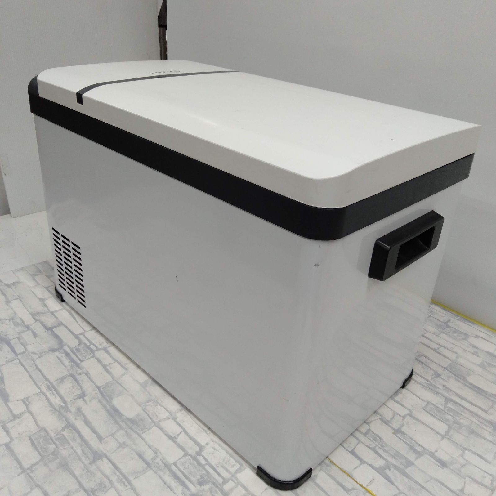 動作品】TERZO 車載用冷蔵庫 EA-FZ1 - メルカリ