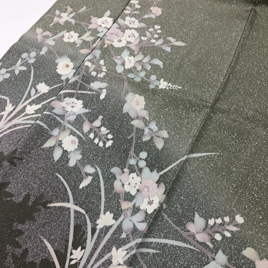 ☆ 付下げ 型染 花草模様 花喰い鳥 暈し 江戸鼠色 縮緬 K-5509 付下げ 型染 花草模様 花喰い鳥 暈し 江戸鼠色 縮緬 K-