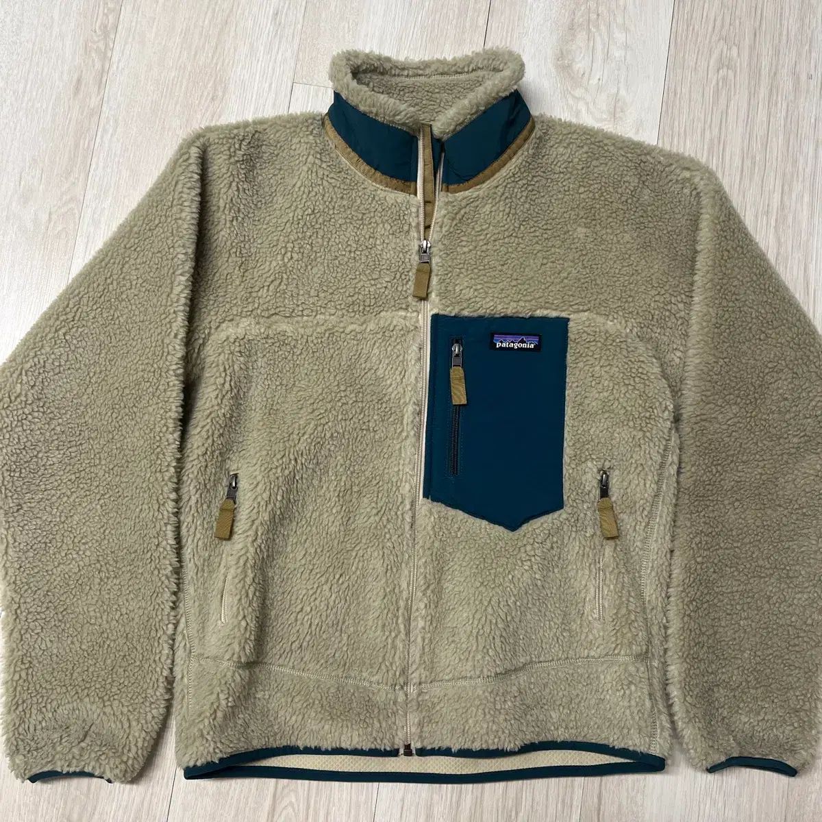 パタゴニア レトロ フリース ジャケット ベージュ グリーン