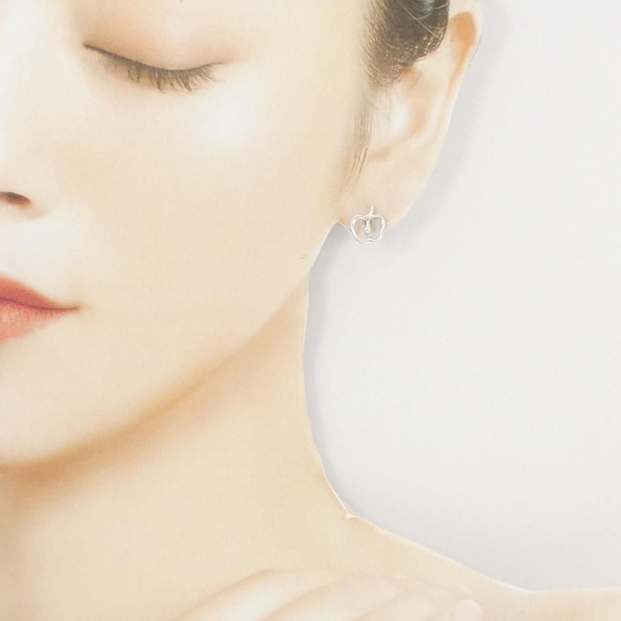 Tiffany ティファニー アップル ピアス ティファニー アップル ピアス - メルカリ