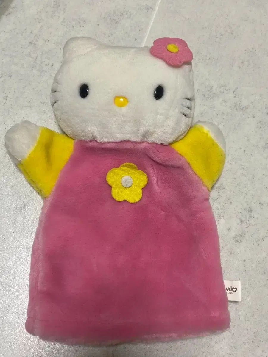 ハローキティ ハンドパペット ぬいぐるみ - メルカリ