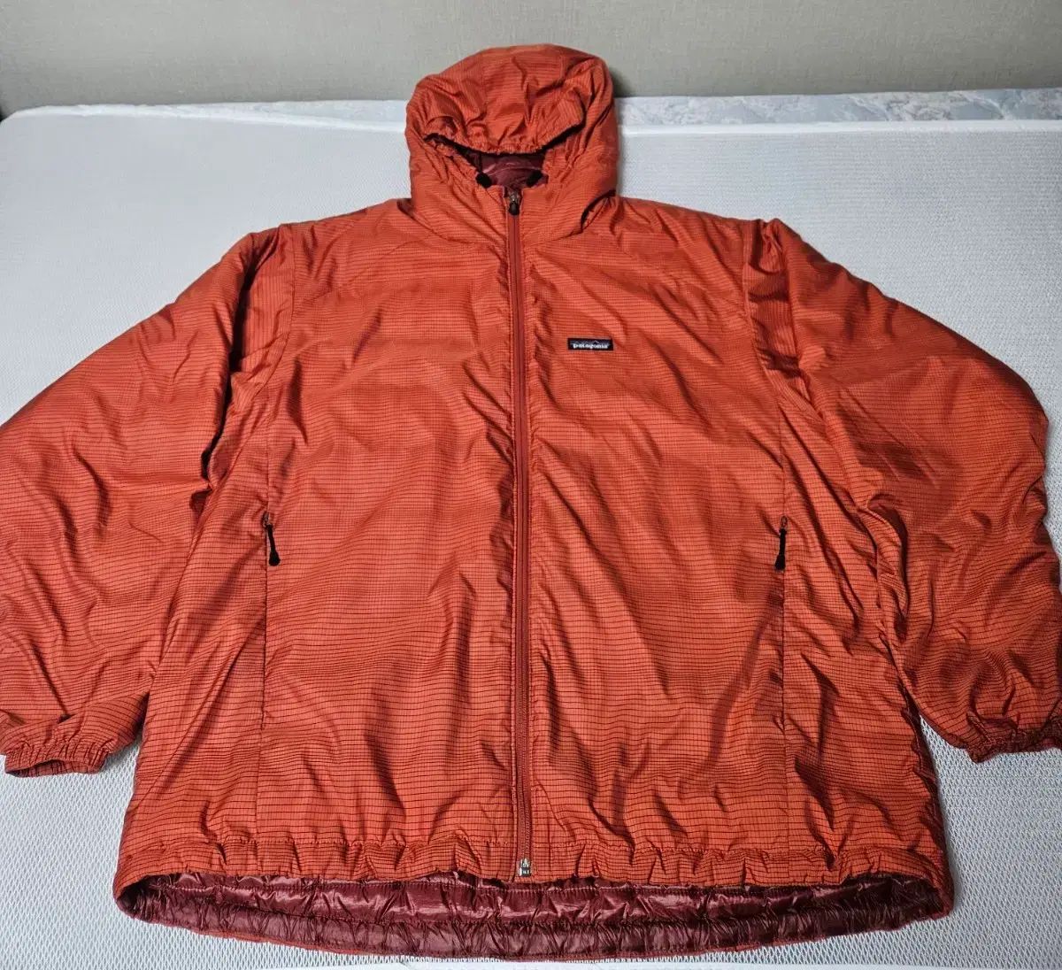 パタゴニア マイクロ マイクロファー パフジャケット オレンジ L ダウン 軽量ダウン