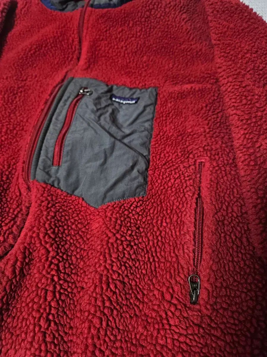 パタゴニア レトロ ディープ ファイル レッド XL