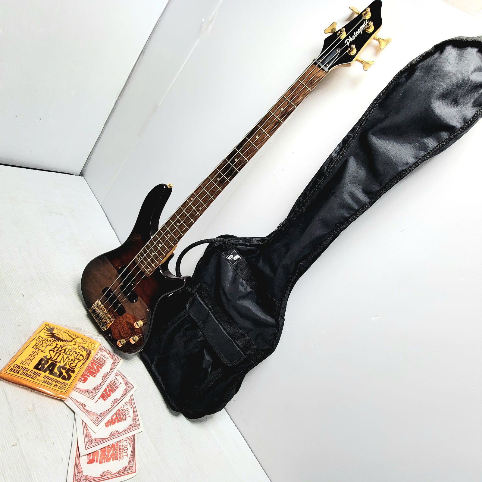 正常動作品】Photogenic エレキベース 弦・ケース付き - メルカリ