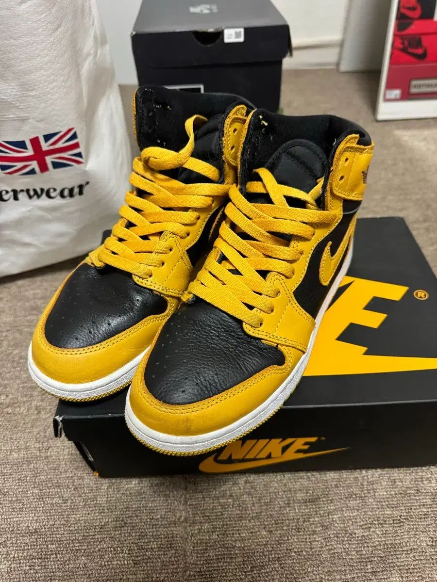 ナイキ エア ジョーダン 1 レトロ ハイ OG Fallen 250mm - メルカリ