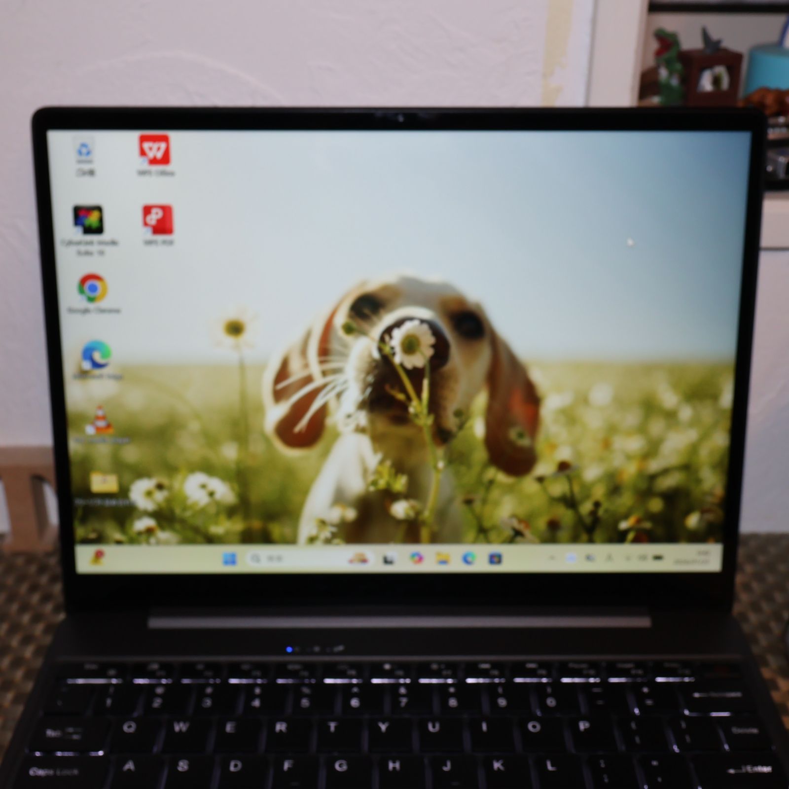 ほぼ新品Win11公式対応/メ8G/SSD/高画質液晶/無線/カメラ/TypeC - メルカリ