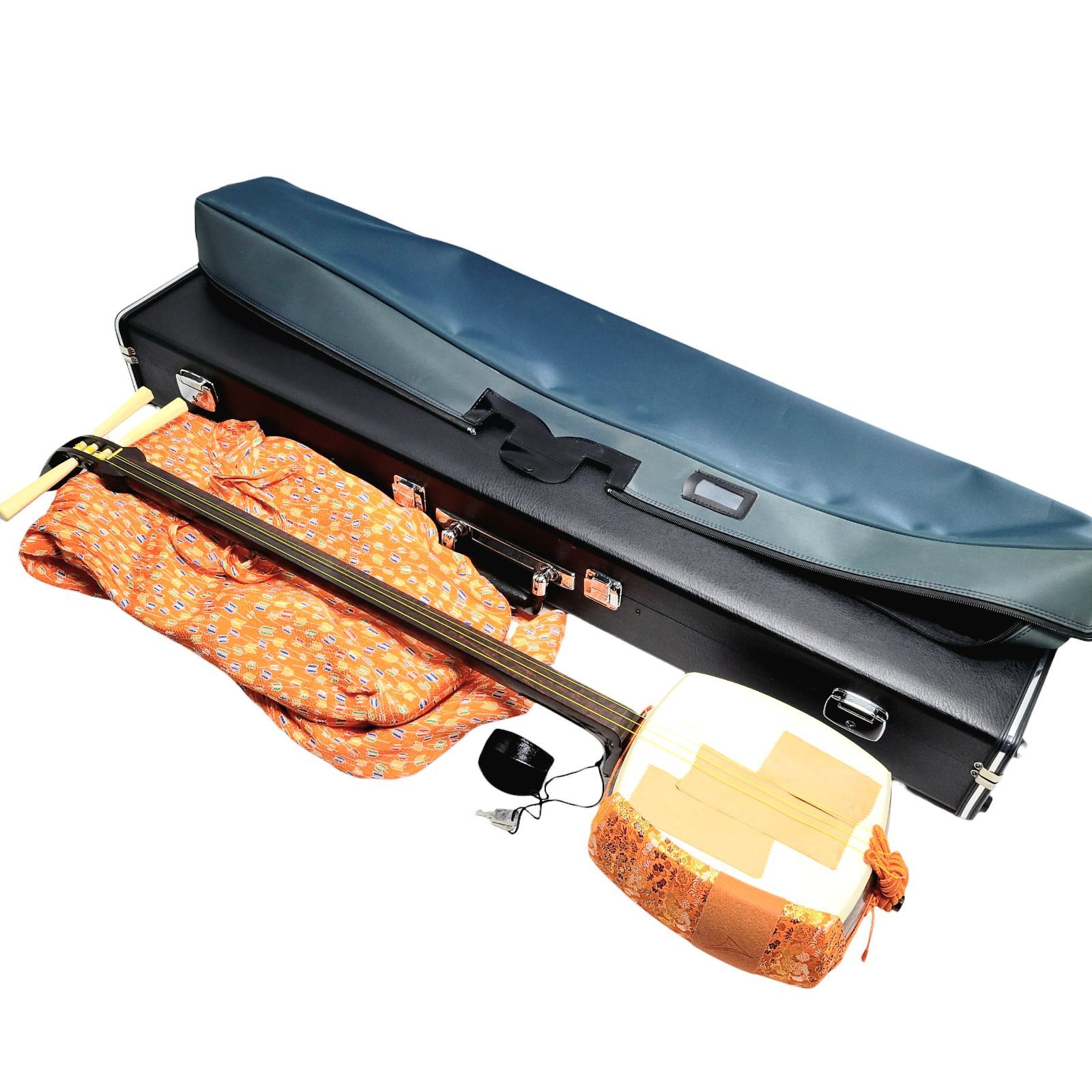 現状品】三味線 本体 ハードケース・カバー付き 破れあり - メルカリ