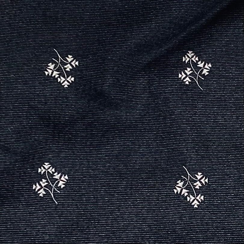 □稀少□PRADA プラダ 三角スカーフ 唐草 ボタニカル 総柄 シルク100