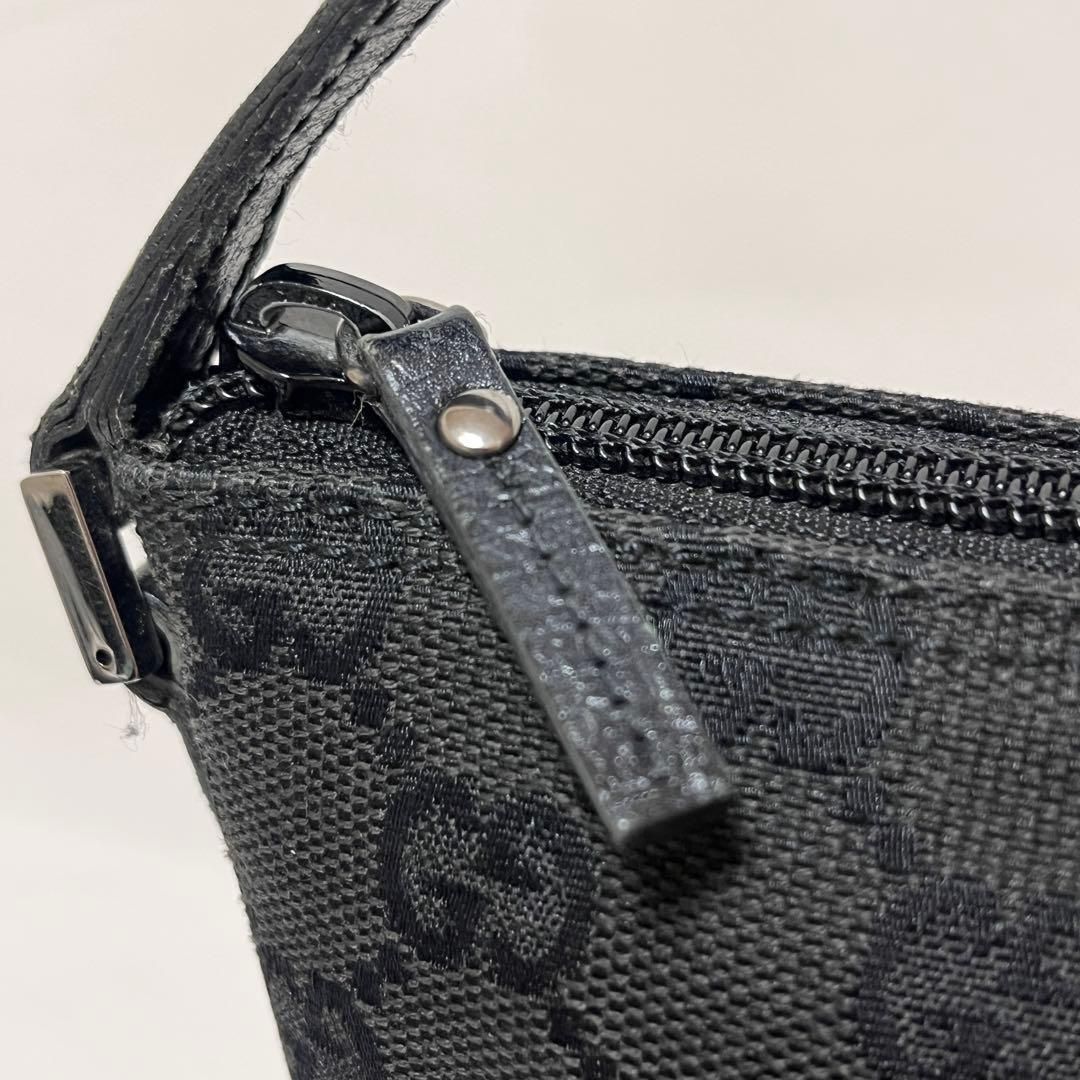 GUCCI グッチ ブラック キャンバス アクセサリーポーチ ハンドバッグ 小物 GUCCI グッチ アクセサリーポーチ ハンドバッグ GGキャンバス レザー