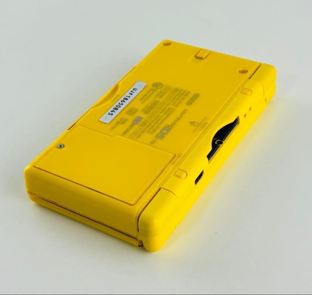 美品 ニンテンドーDS Lite ピカチュウイエロー 本体 ピカチュウ