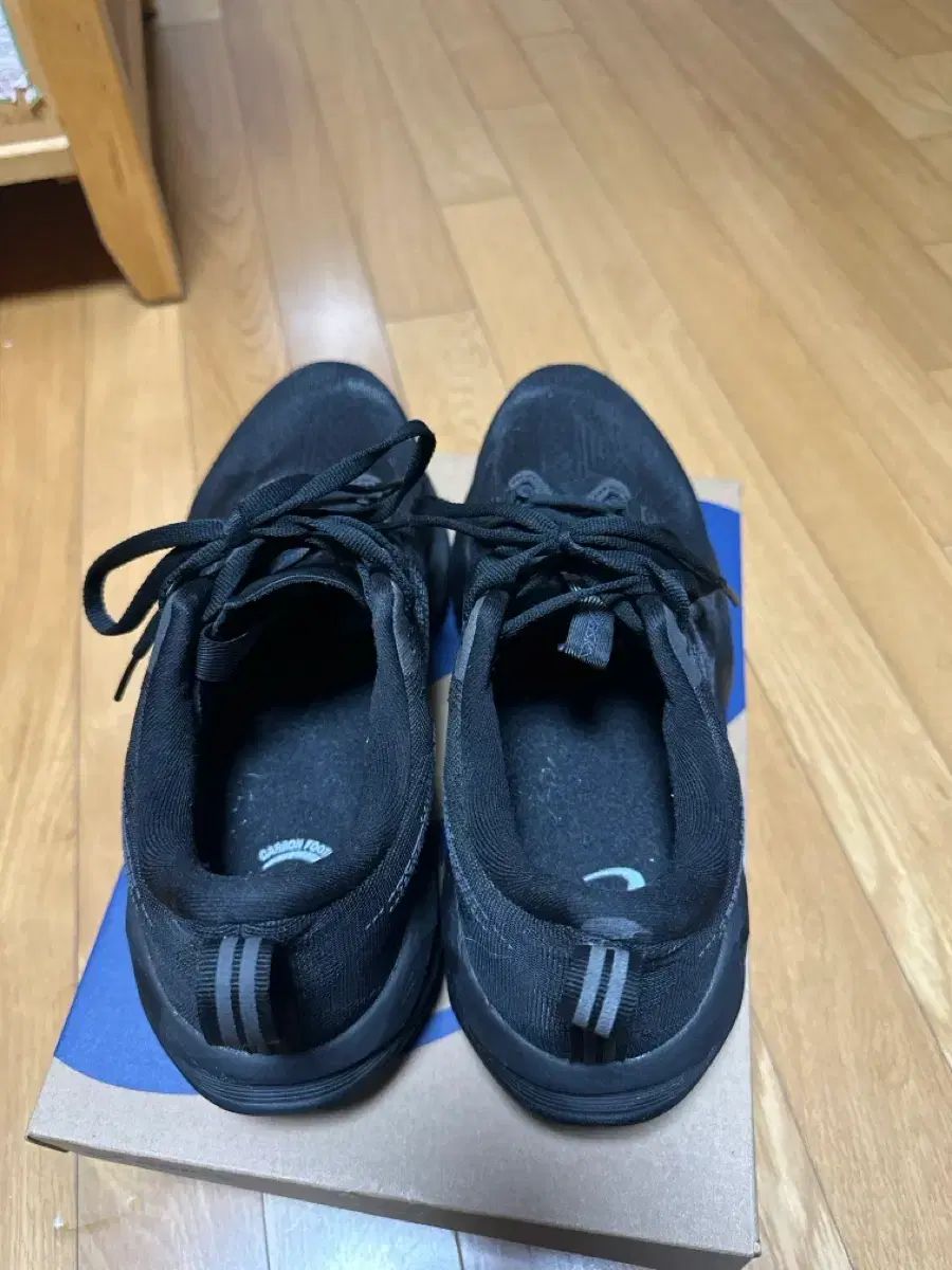  255 アシックス ノヴァブラスト5 WIDE 登山靴 トレッキングシューズ アウトドアシューズ