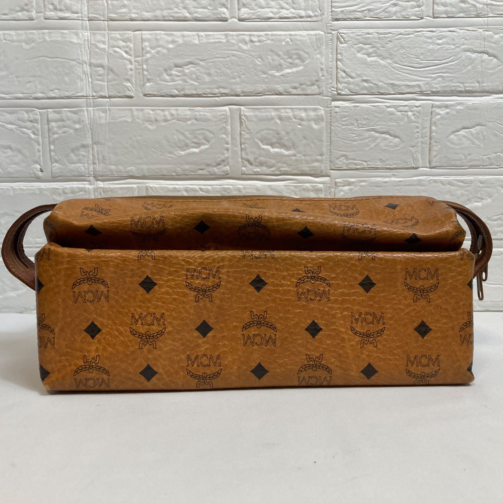 美品】MCM エムシーエム クラッチバッグ セカンドバッグ BOX型 マルチ