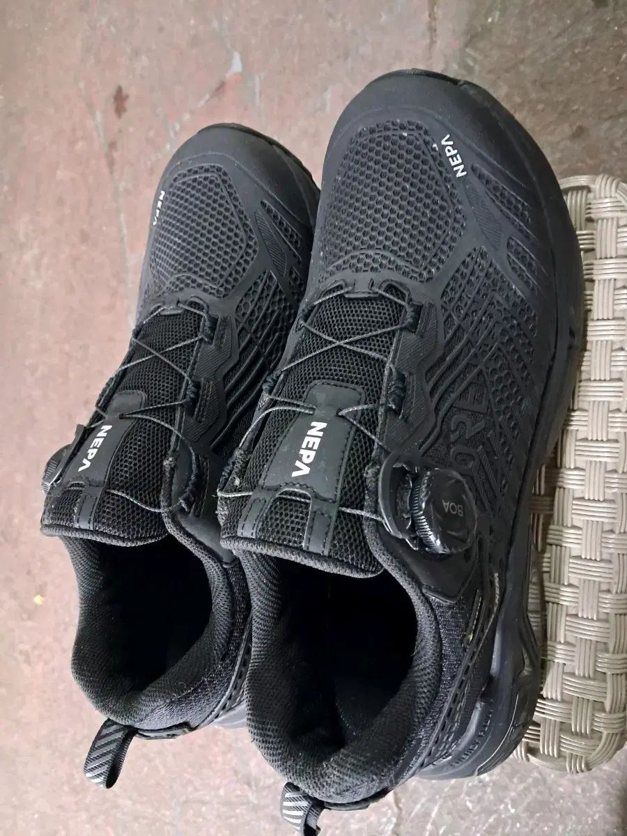 ネパ GORE-TEX ゴアテックス 登山靴 ダイアル スニーカー10 275 280