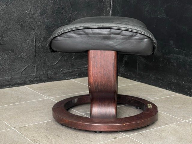 美品 EKORNES オットマン レザー スツール 黒 オットマン 【中古】EKORNES 本革 レザー ブラック ノルウェー フット