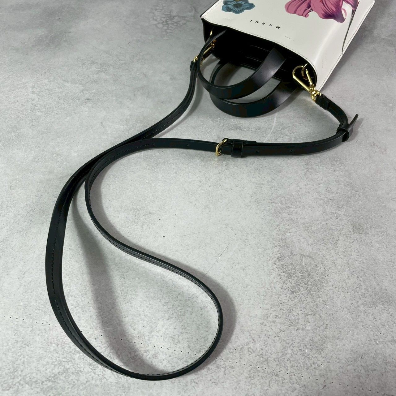 極美品】希少MARNI ビーズバッグ ワンショルダー 花柄 極美品】希少