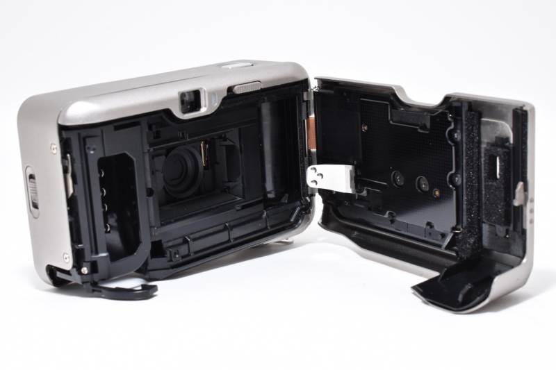 富士フイルム FUJIFILM CARDIAmini TIARA フィルムカメラ フジフィルム カルディア ミニ ティアラ (II, ズーム)｜密かに買取価格