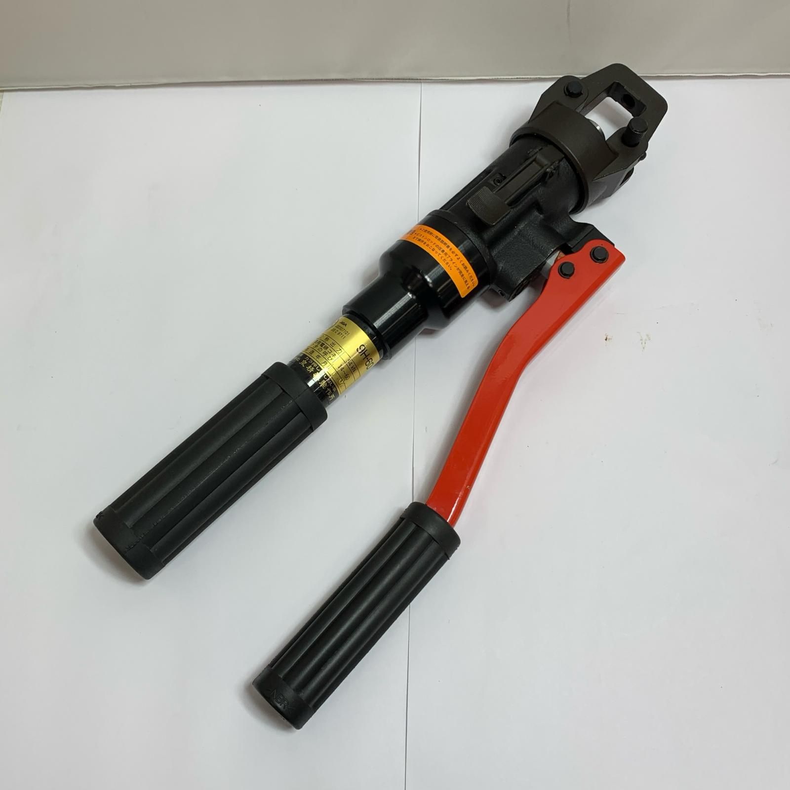 圧着端子用手動油圧式工具 9