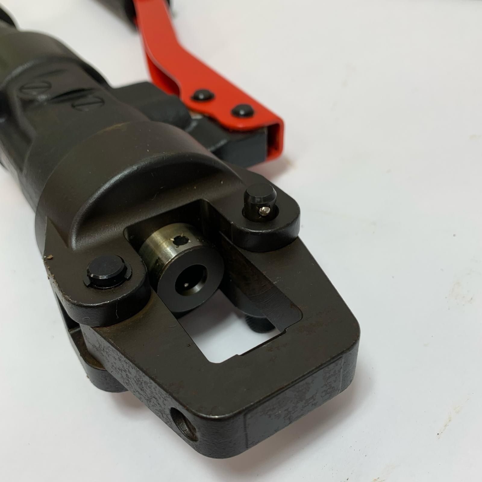 ♭♭IZUMI 圧着端子用手動油圧式工具