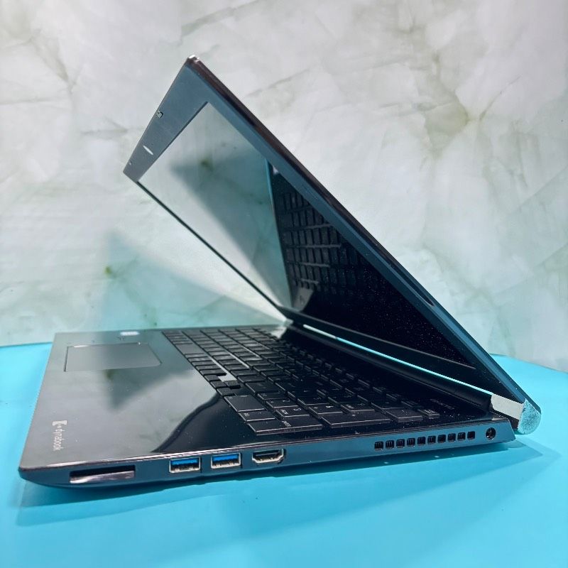 爆速第6世代Core i7✨美品✨動作良好✨東芝ノートパソコン✨メモリ8GB