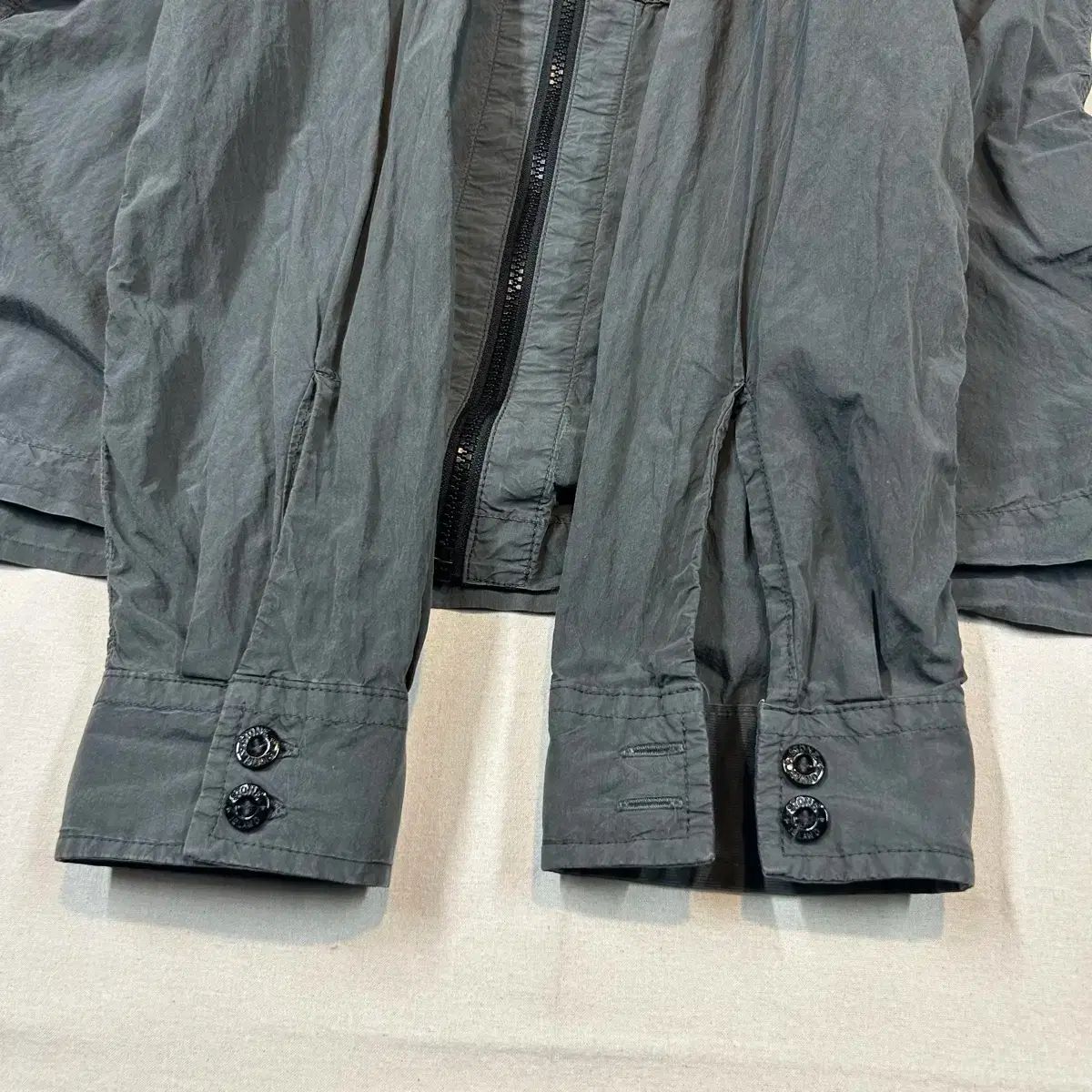 L) ストーンアイランド オールドエフェクト オーバーサイズシャツ