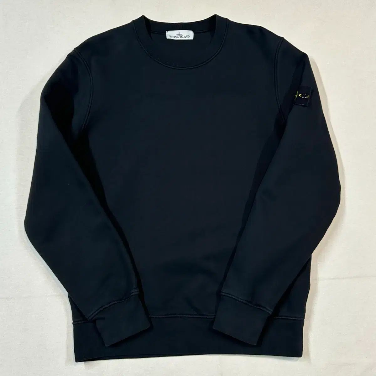 L) STONE ISLAND ストーンアイランド ブラック ワッペン スウェット