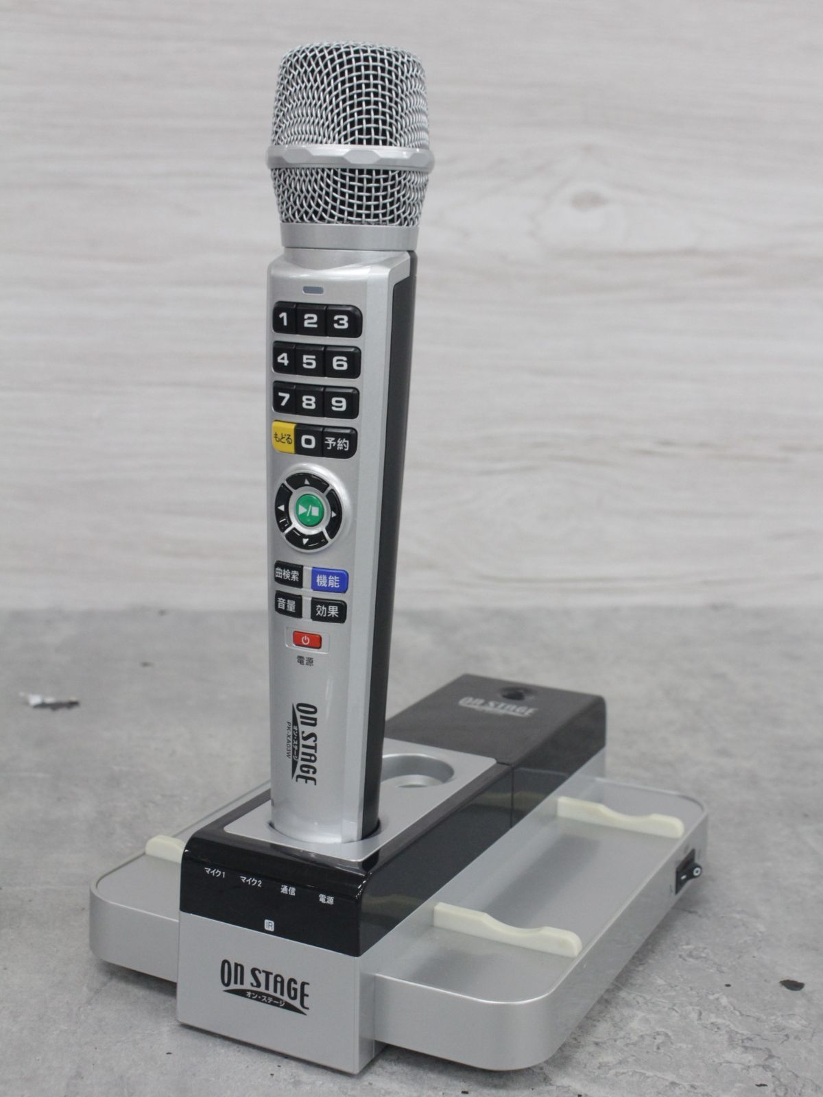 佐藤商事 お家カラオケ　オンステージ　PK-XA03W(S) 行董】美品 佐藤商事 お家カラオケ オンステージ PK-XA03W(S