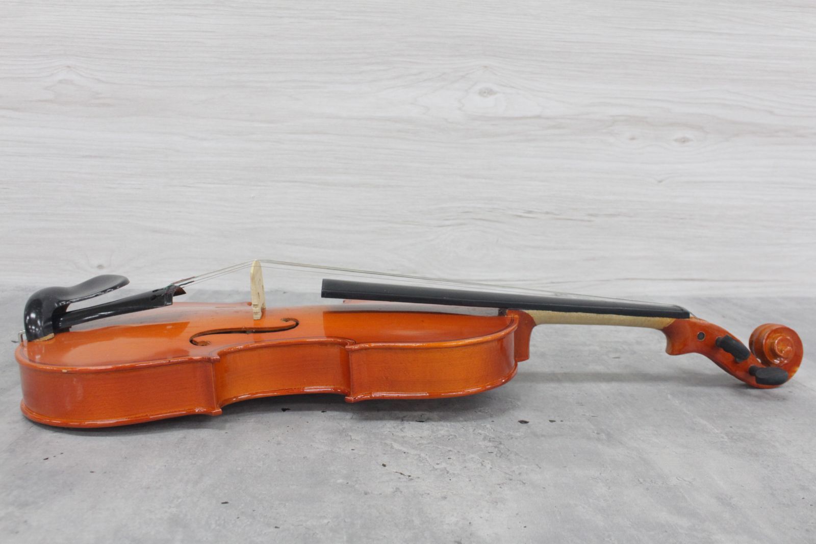 美品 Beyond VS-X 4/4 バイオリン 弓 ケース付 美品 Beyond VS-X