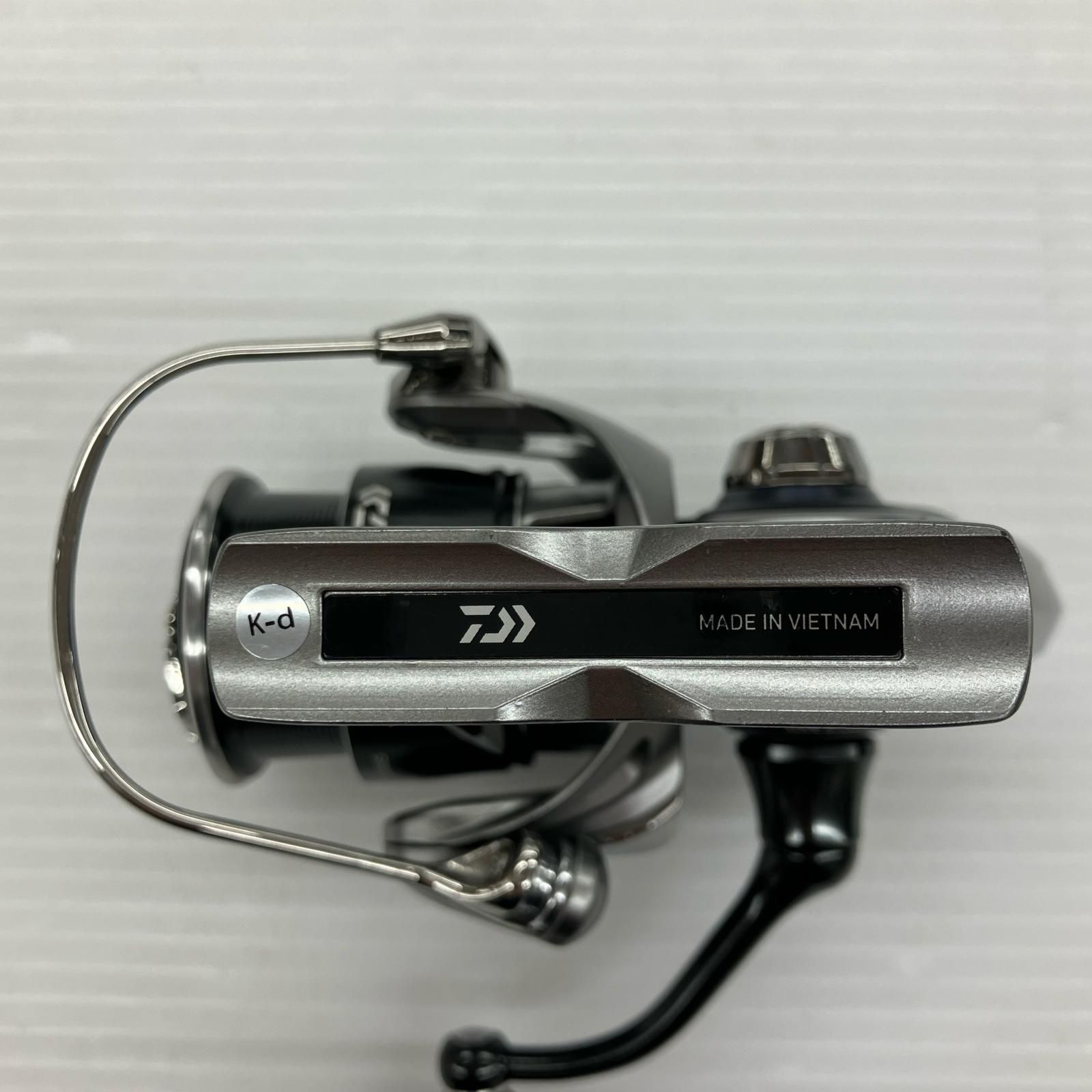 σσDAIWA ダイワ スピニングリール 25カルディア FC LT2000S キズ有