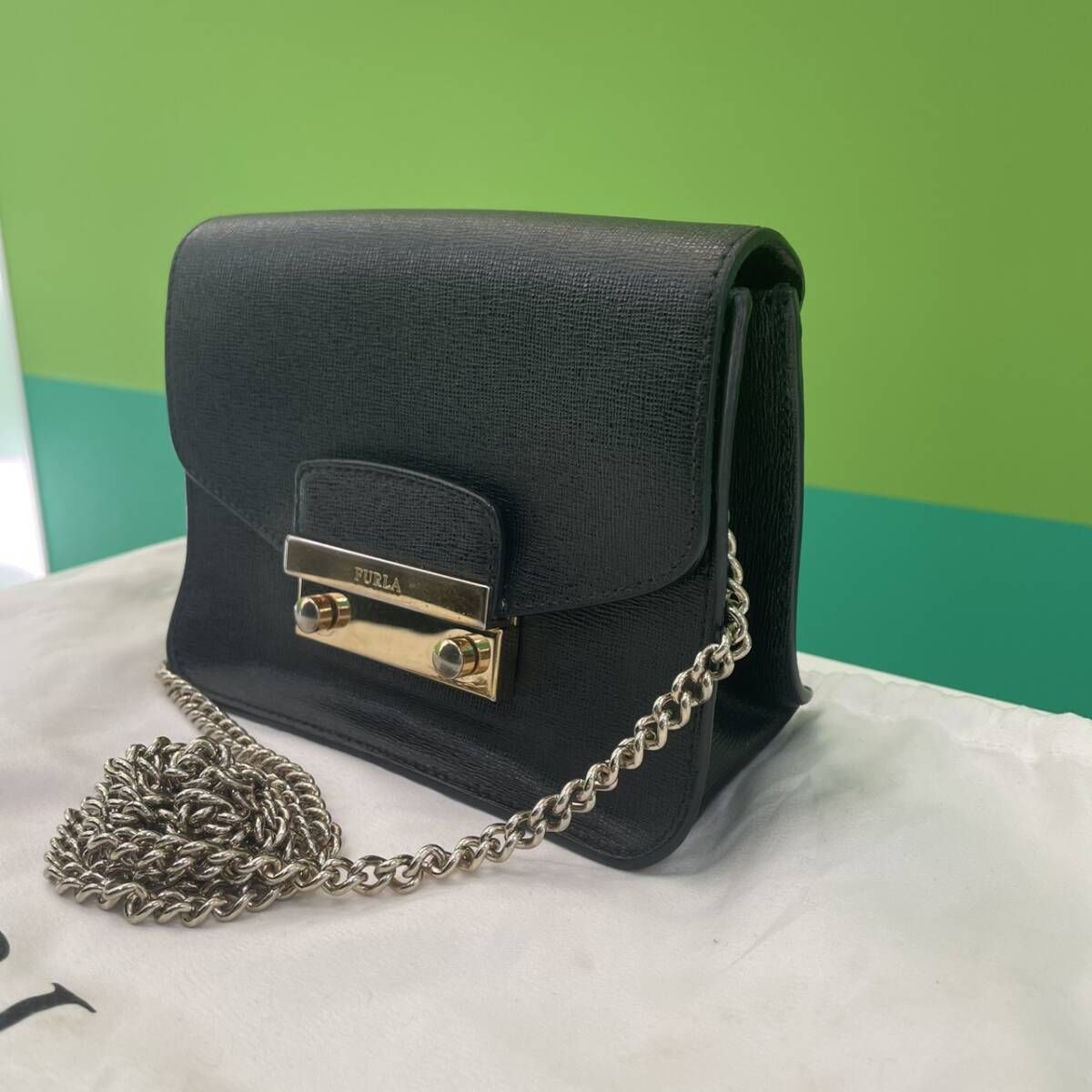 豊】FURLA フルラ レザー ワンショルダー チェーン ミニバッグ