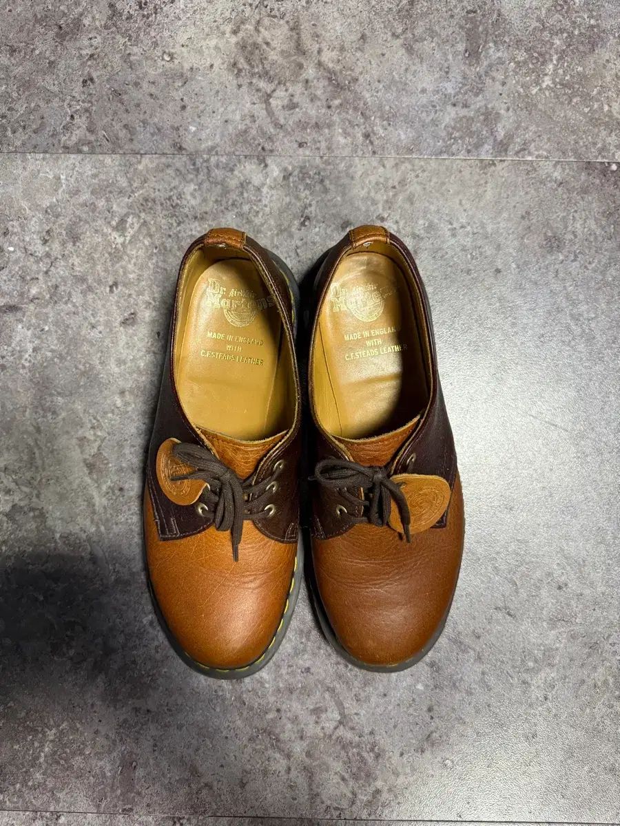 DR. MARTENS ドクターマーチン 1461 ブラウン MIE 250 - メルカリ