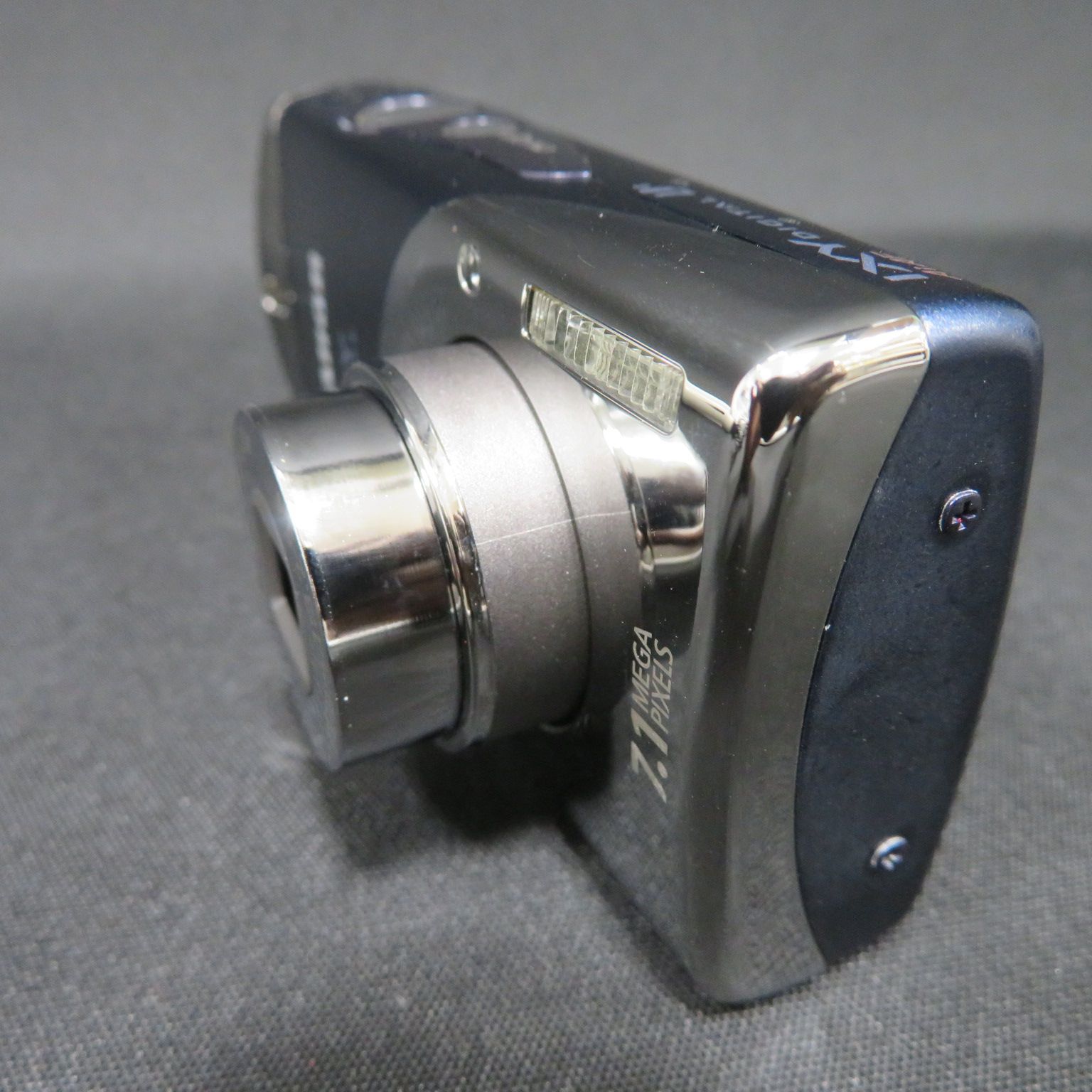 8024☆デジタルカメラ□IXY DIGITAL PC1205□純正バッテリー(NB-4L