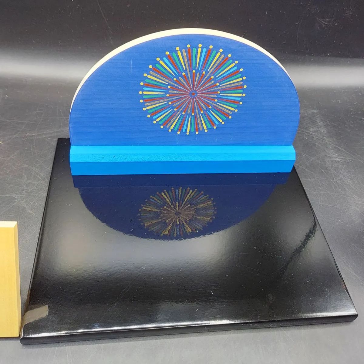 L》伊予一刀彫り 南雲工房 木彫り 人形 8月 花火 インテリア - メルカリ