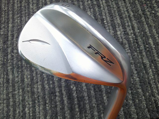 FRZ スモーキーサテンウェッジ 56度 H グリップ新品交換済み スポーツ