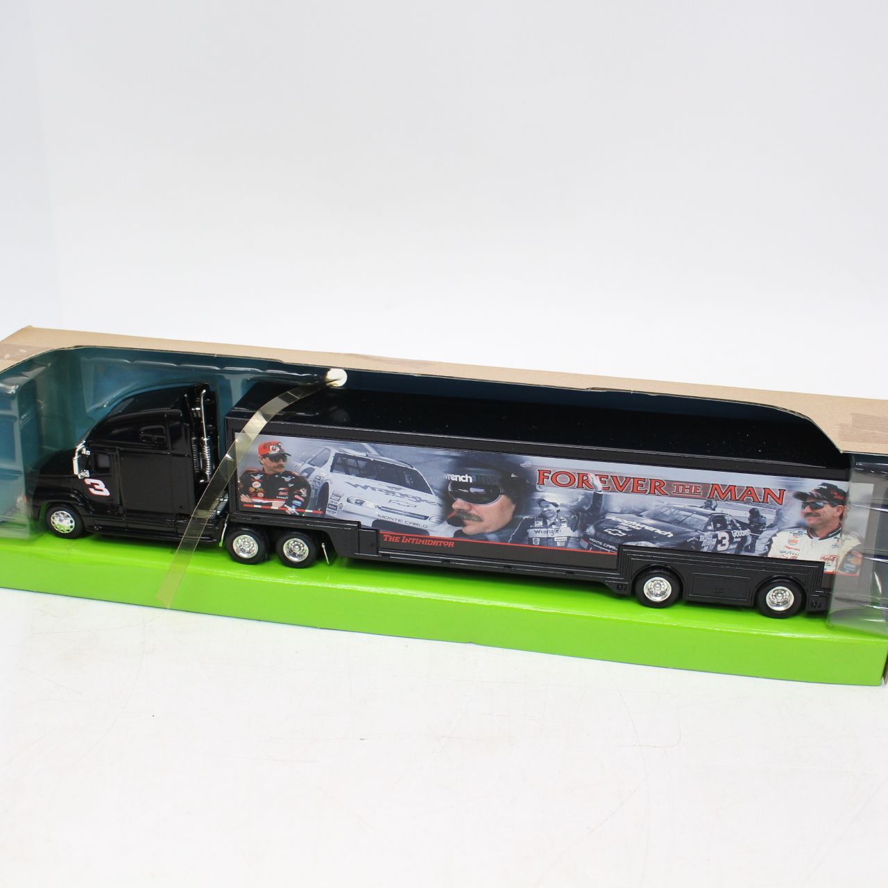 デイルアーンハートトレーラーnascar