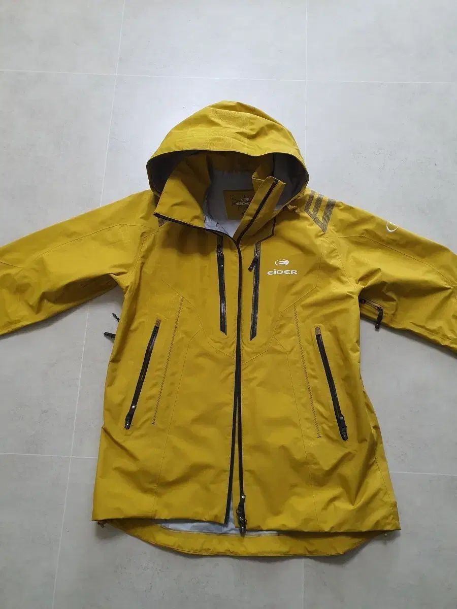 アイダー 105 ゴアテックス ウィンドブレーカー