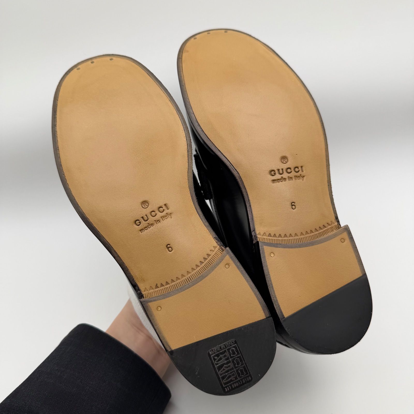 未使用】GUCCI インターロッキングG ローファー ブラック - メルカリ