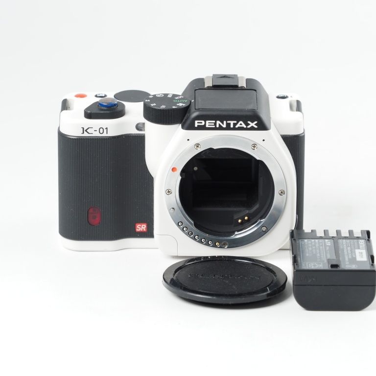 PENTAX ミラーレス一眼レフカメラ K-01 K01 ボディ ホワイト/ブラック